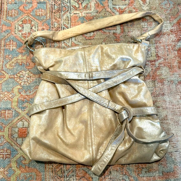 Golden Bleu Tote Pewter/Silver. Used. In good condition - Picture 1 of 5